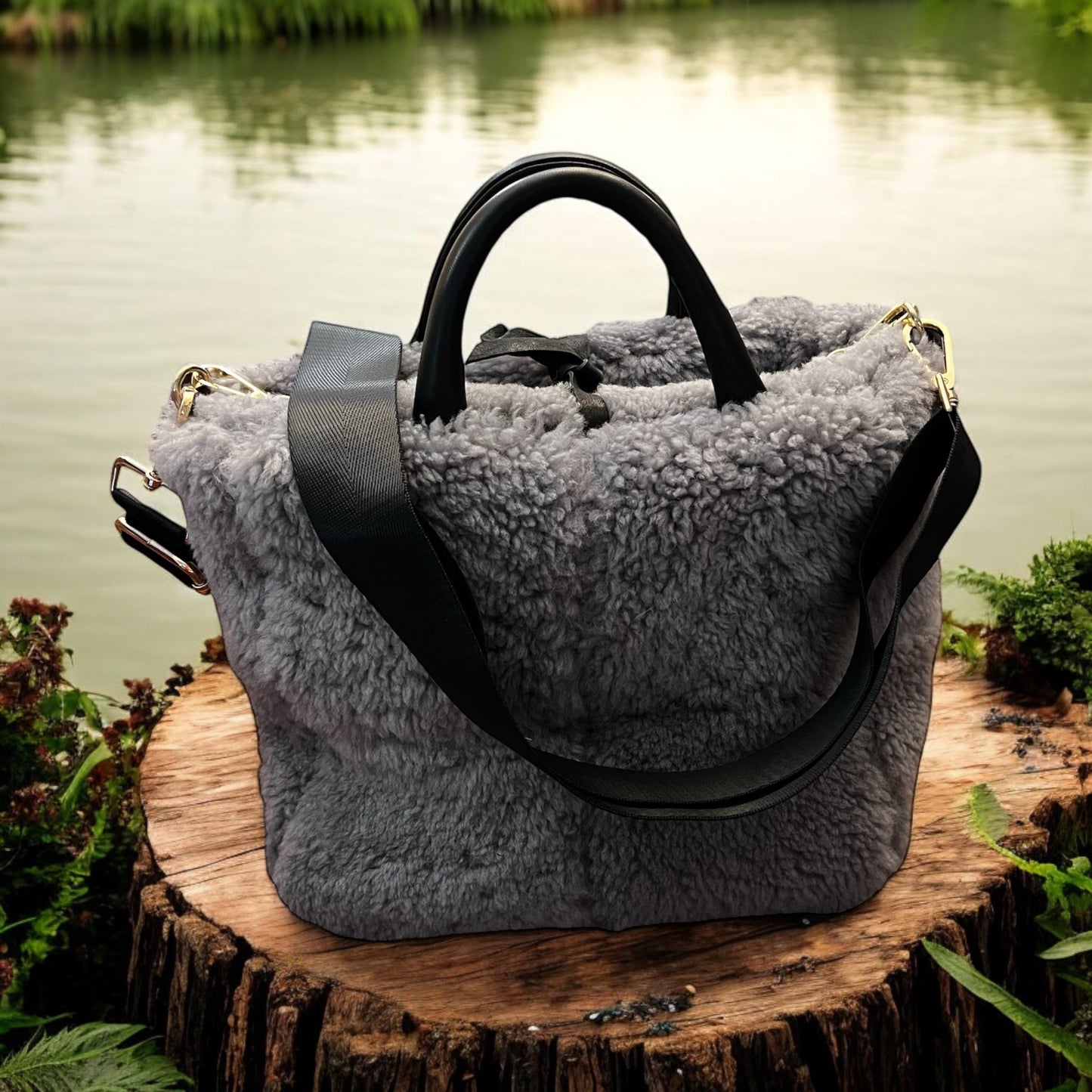 My Italian Happy Bag. Faux Shearling Gray